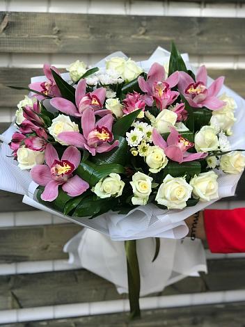 Букет цветов из: Розы и Хризантемы в Нижние Вязовые