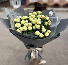 Букет Белые кустовые розы Солинеро в Нижние Вязовые