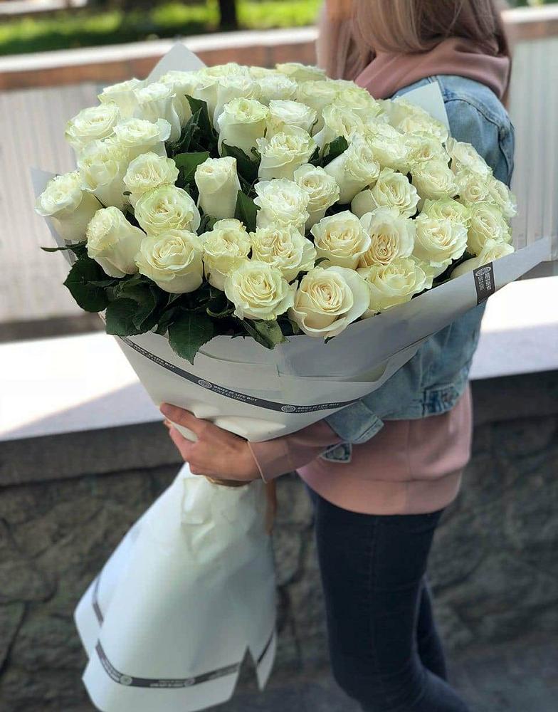 35 Белых роз в Нижние Вязовые Букет 35 Белых роз в Нижние Вязовые